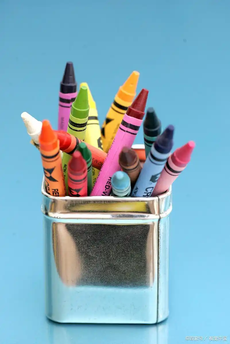 左撇子优势与劣势_左撇子故事_左撇子女孩