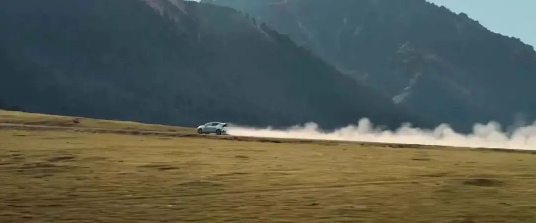 飞驰人生3_飞驰人生3 沐尘100拉力赛 川西德令哈风光
